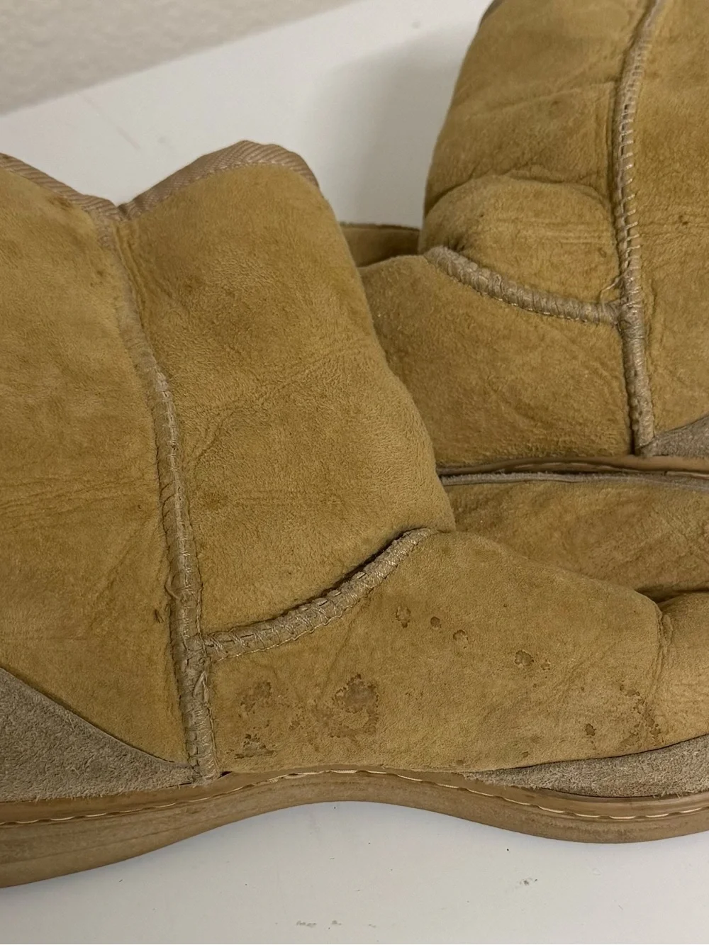 UGG Suede Ankle Booties - Chestnut M10
